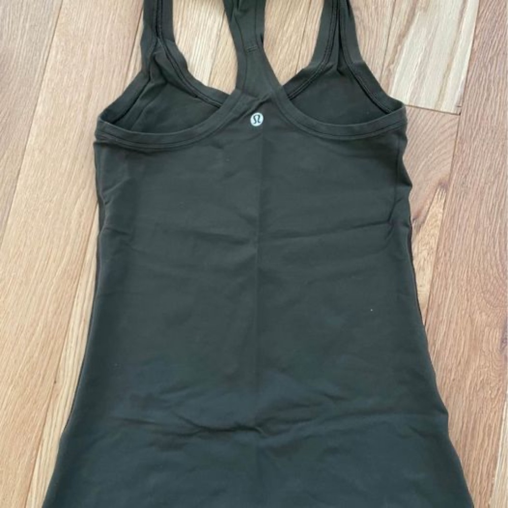 Women’s Lululemon green tank top